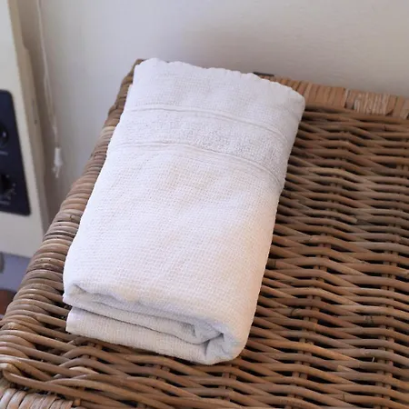 Privée Dans Un Partagé, Propreté 3 Sur 5 *