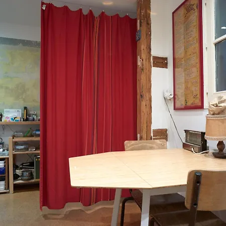 Privee Non Verrouillee Dans Un Partage - Avec Chien * ستراسبورغ